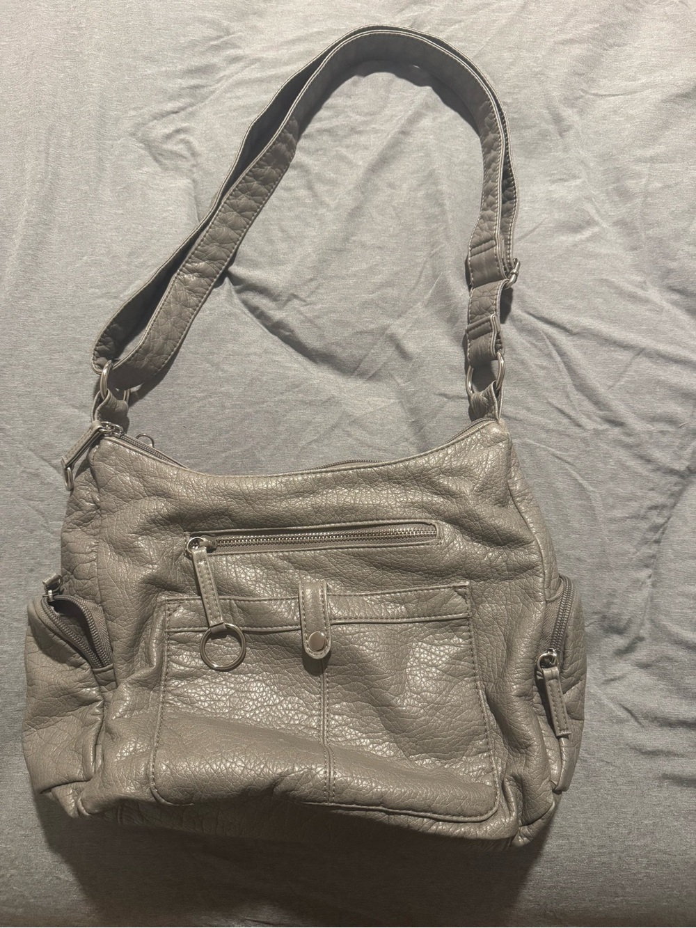 Everyday Faux Leather-Textured Shoulder Bag - Gray